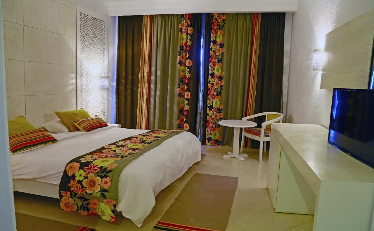 Hello Yasmine Hotel 2