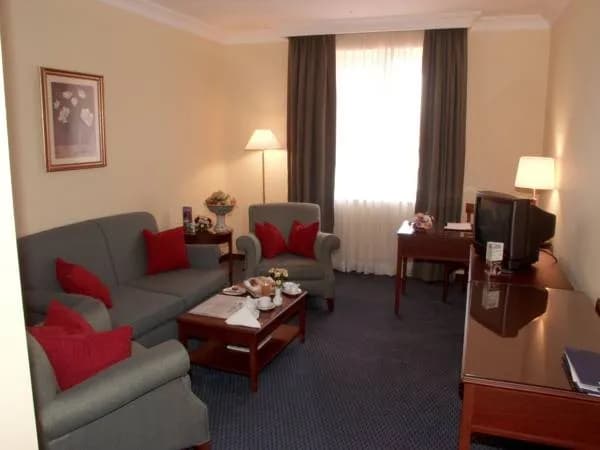 LOTTE City Hotel Tashkent Palace 4