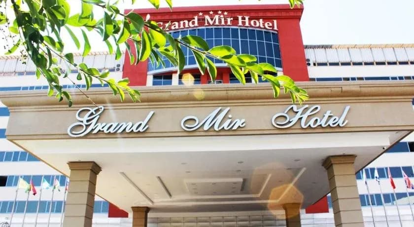 Grand Mir Hotel