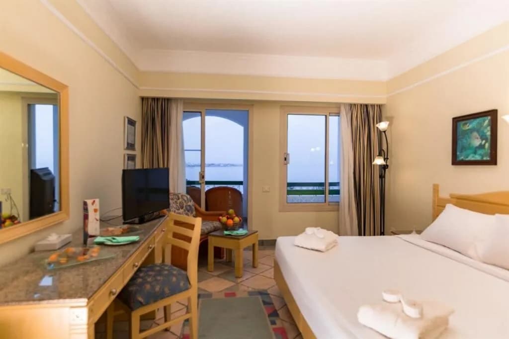 Invidia Coral Beach Tiran 5