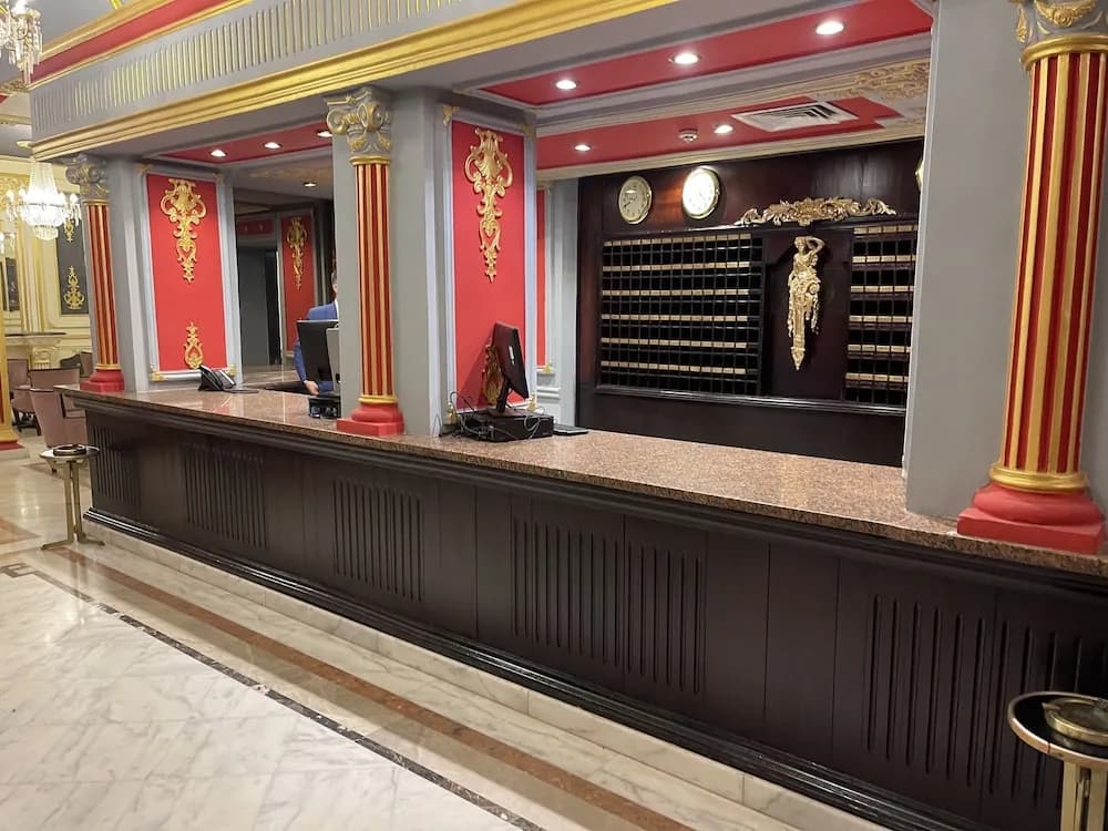 Cosmopolitan Plaza INN Hotel 4