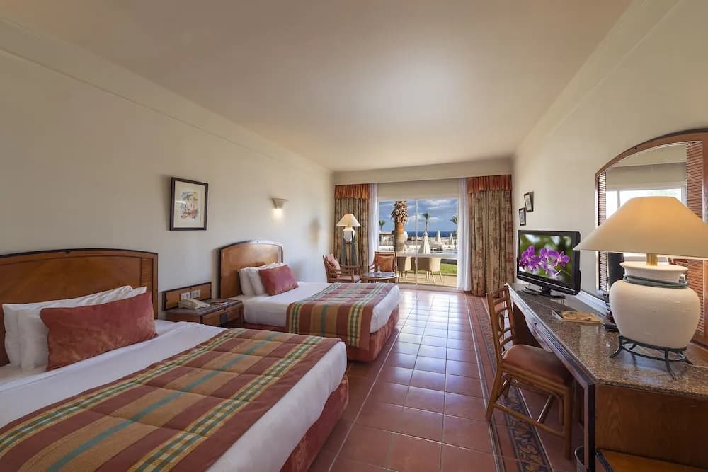Reef Oasis Beach Resort 4