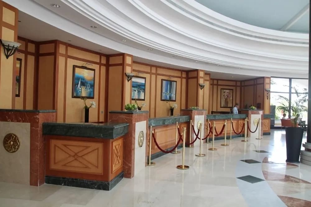 Reef Oasis Beach Resort 2