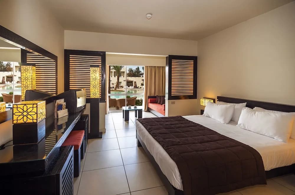 Reef Oasis Beach Resort 3