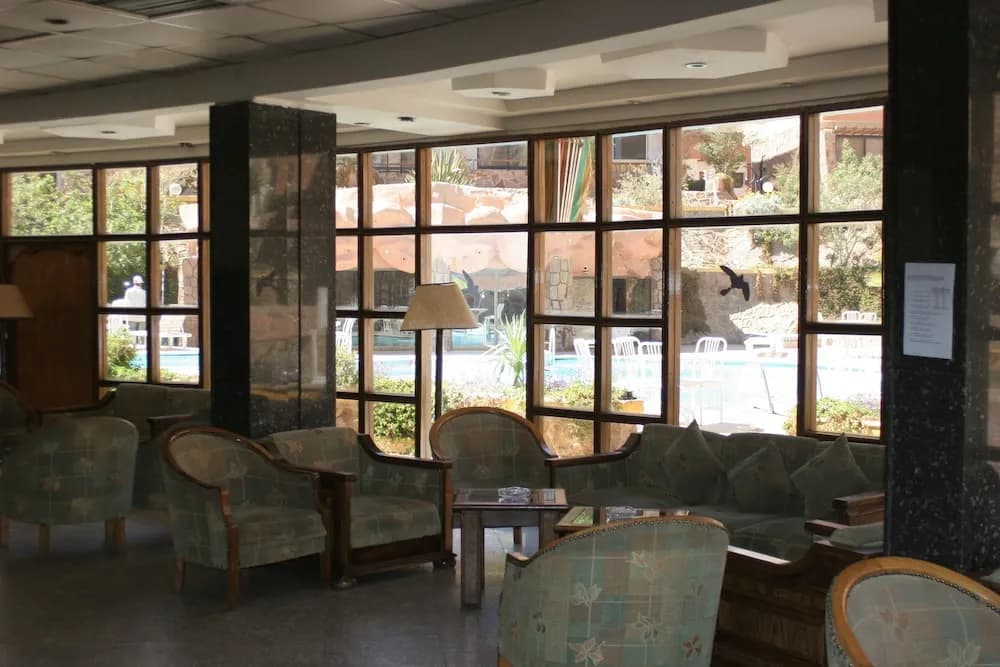 Catherine Plaza 3