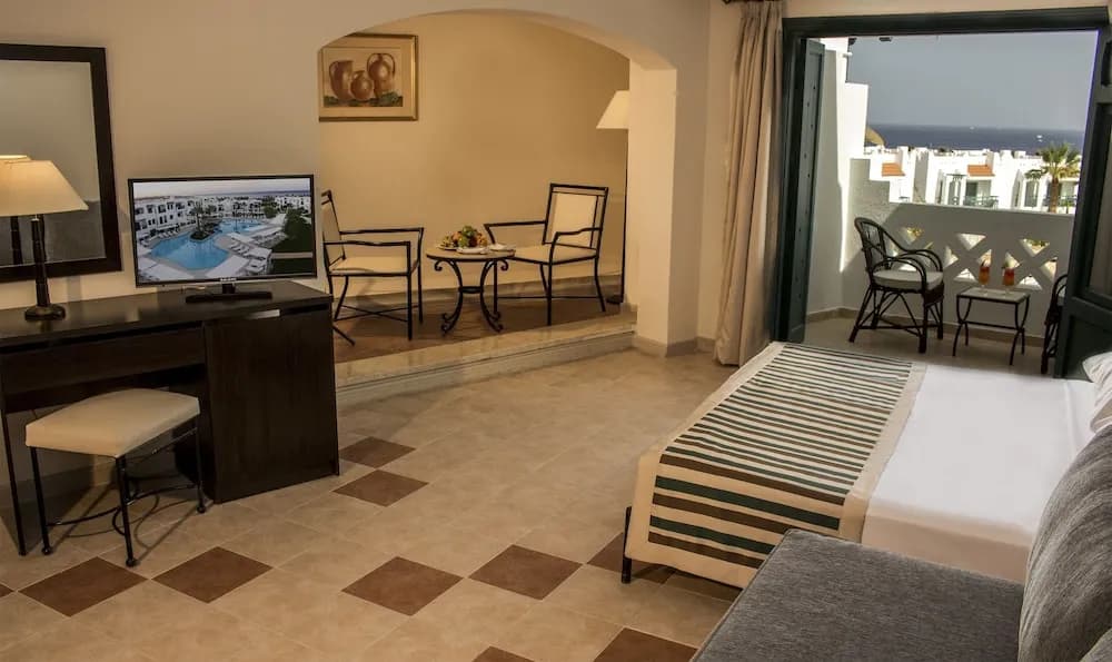 JAZ Neo Naama Bay 4