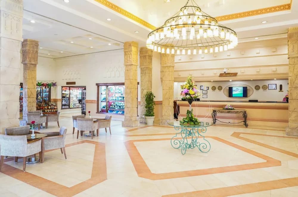 Charmillion Sea Life Resort 3