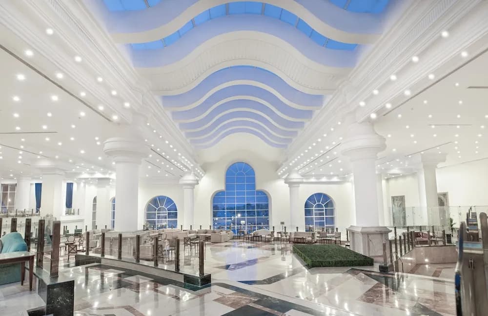 V Beach Resort - Sahl Hasheesh 2