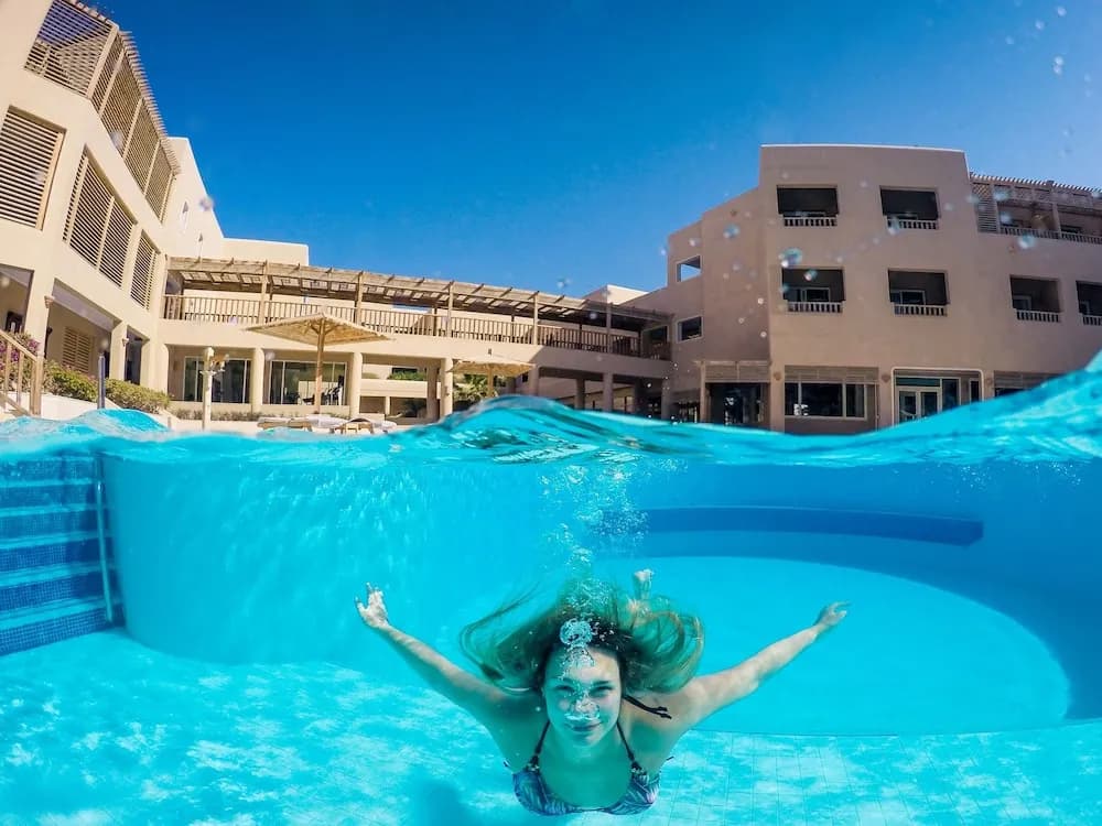 The Breakers Diving & Surfing Lodge