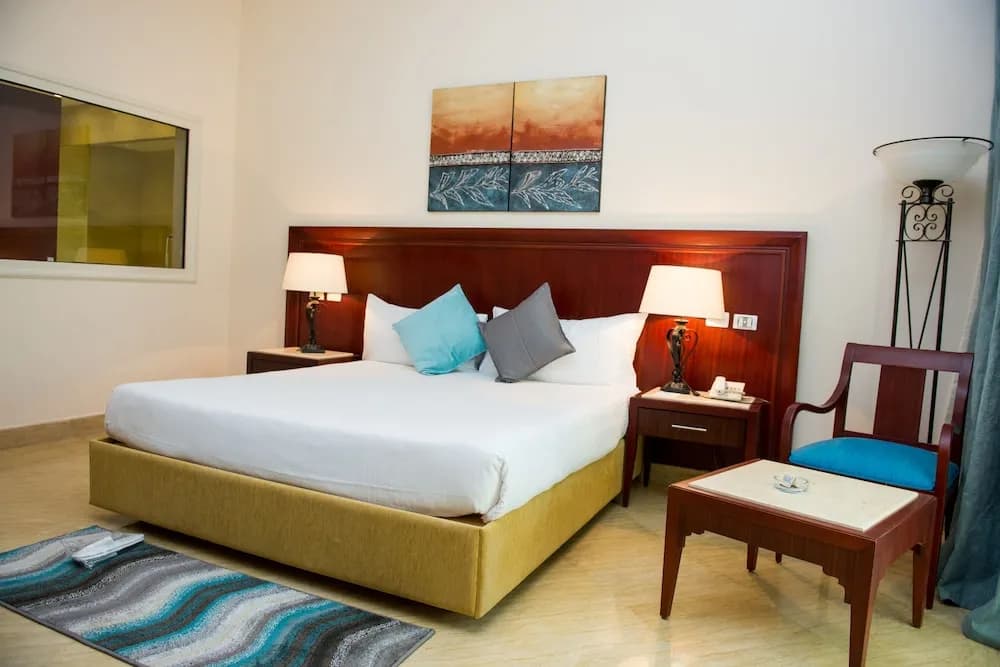 Swiss Inn Pyramids Golf Resort 3