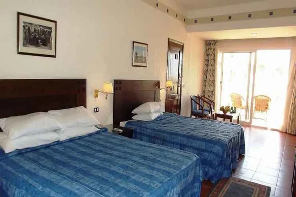 Dome Marina Hotel & Resort 4