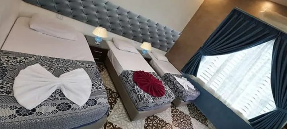Emerald Hotel 4
