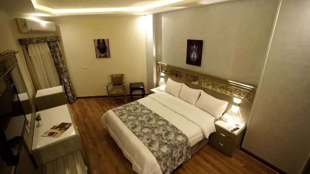 Lotus Hotel 3