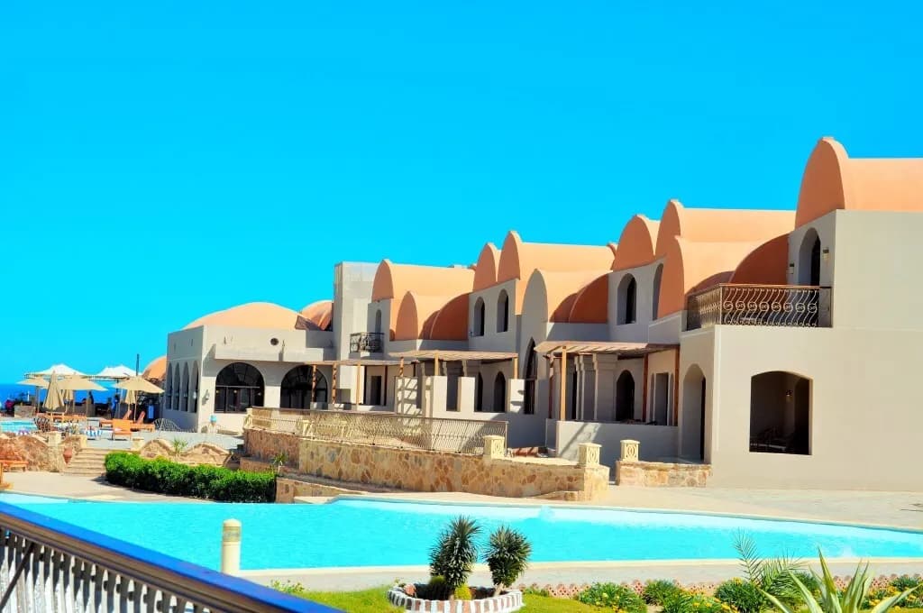 Rohanou Beach Resort & Ecolodge  2