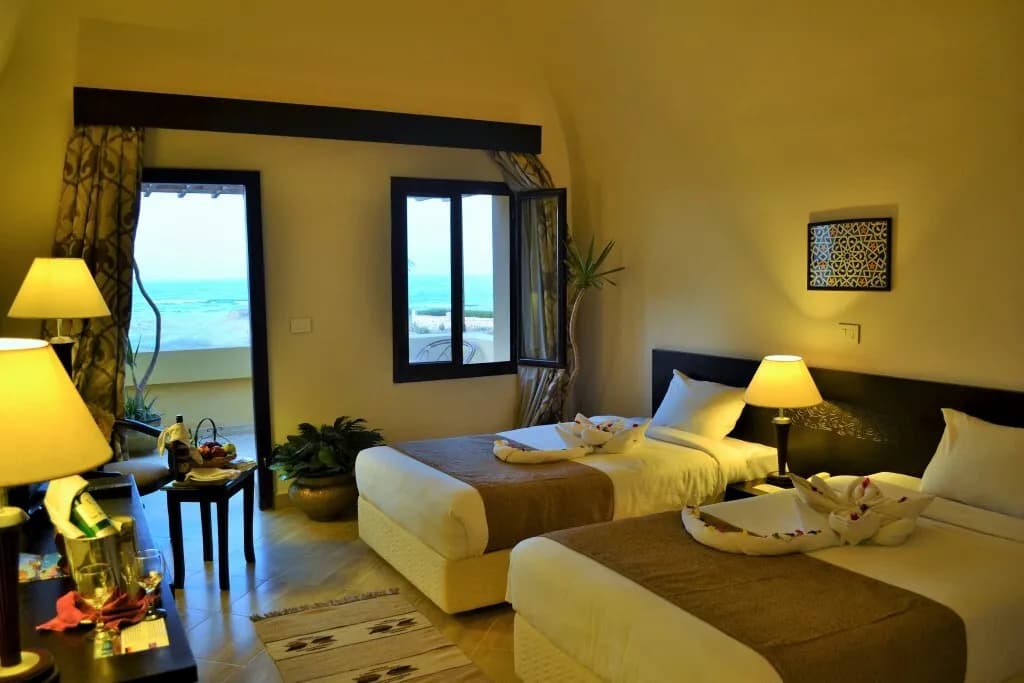 Rohanou Beach Resort & Ecolodge  5