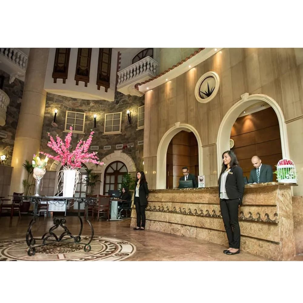 Cherry Maryski Hotel 3