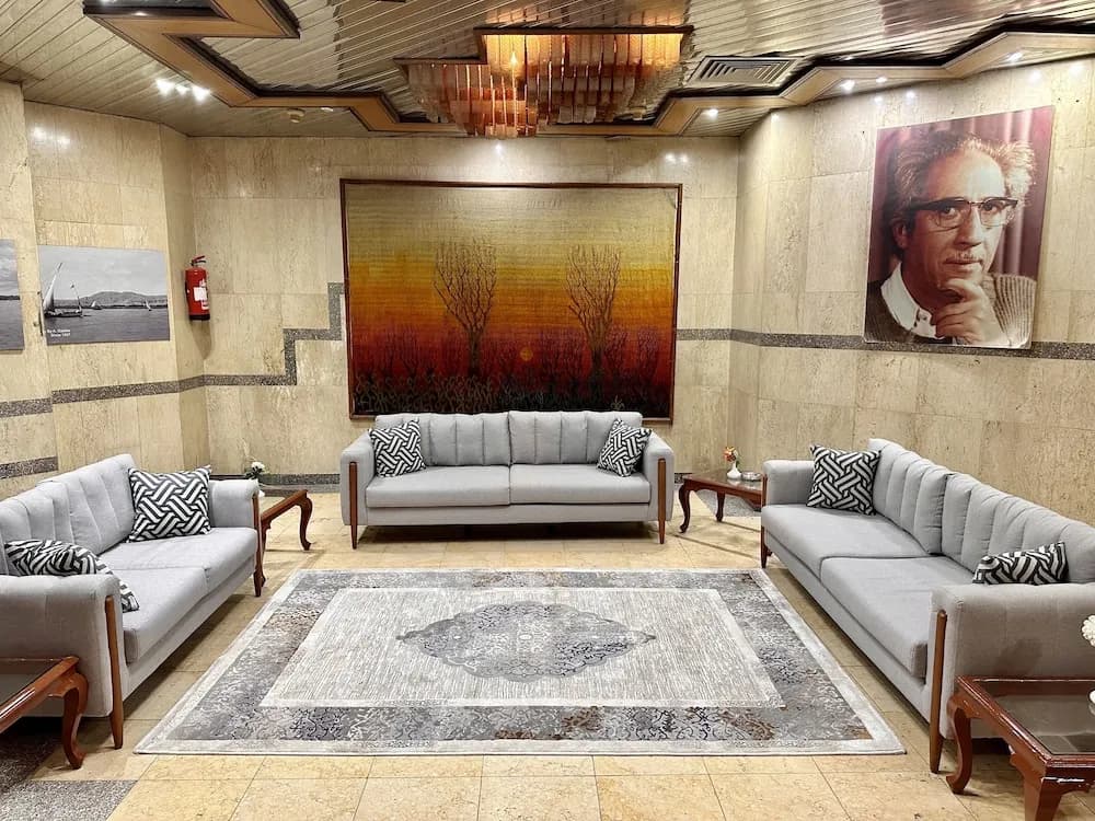Gaddis Hotel 4
