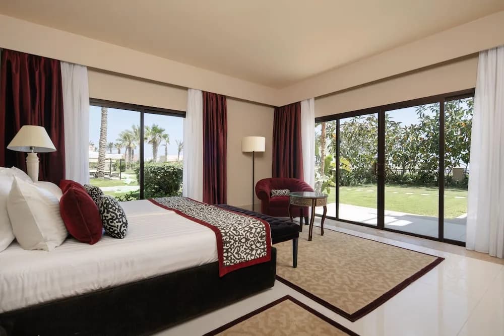 JAZ Oriental, Almaza Bay 5