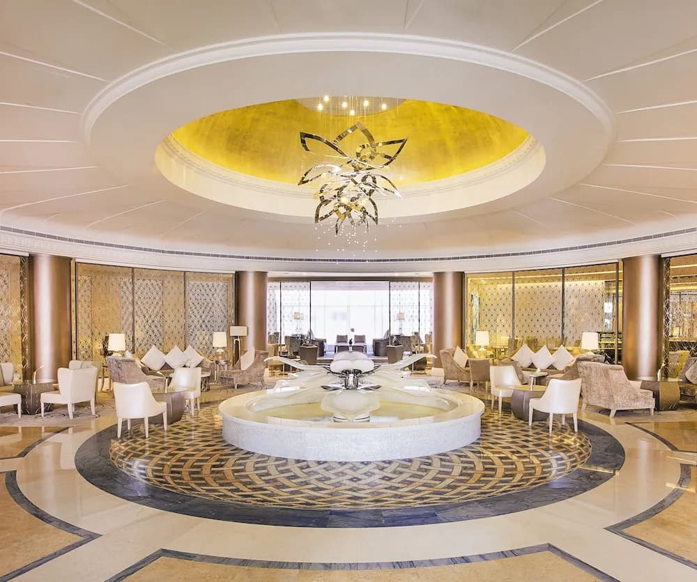 Al Habtoor Grand Resort, Autograph Collection 5