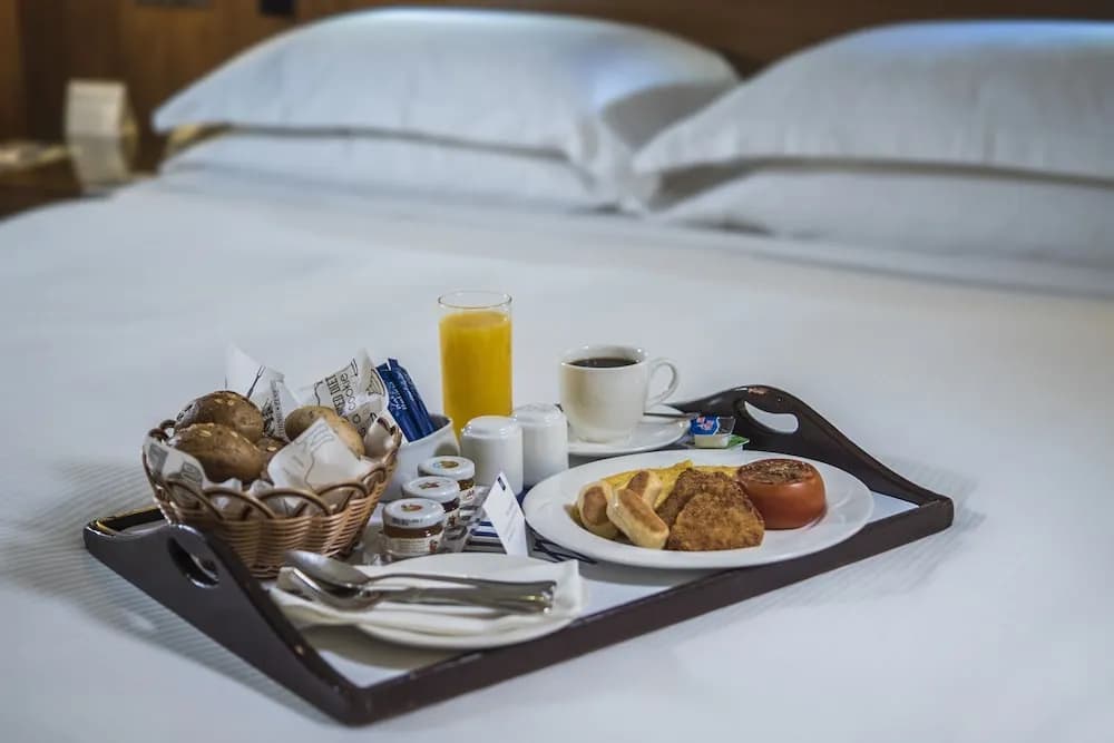 Jumeira Rotana 4