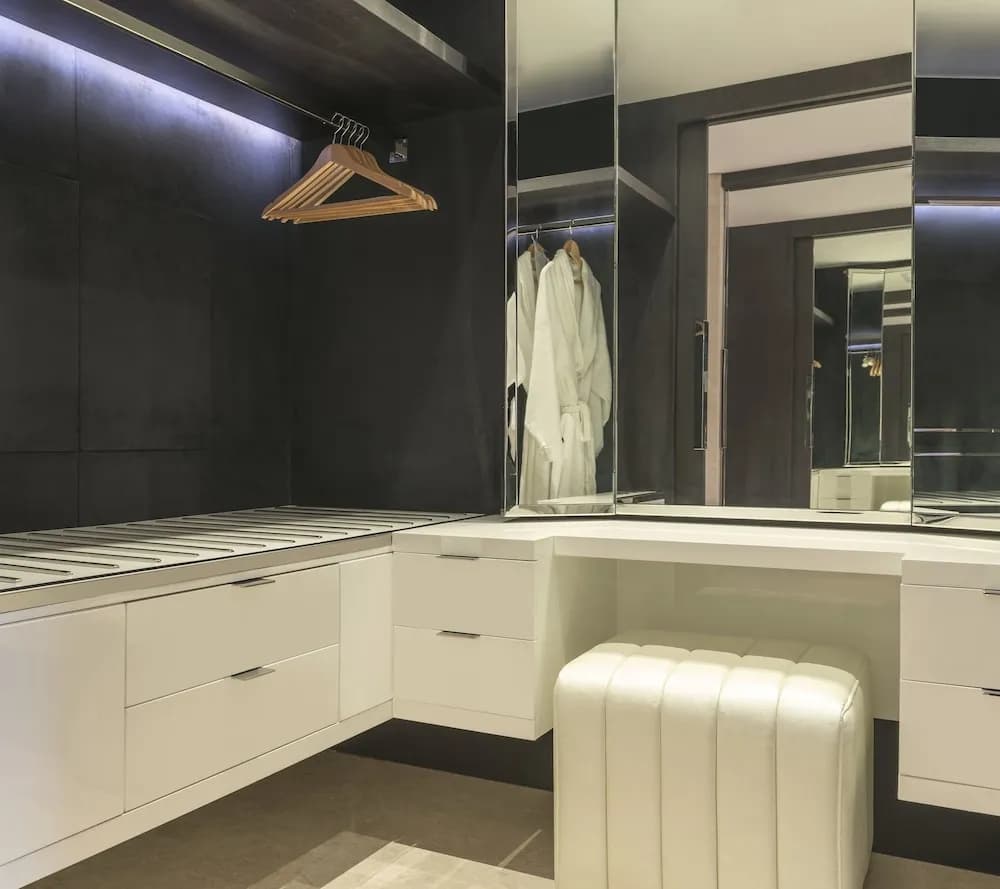 Le Meridien Dubai Hotel & Conference Centre 5