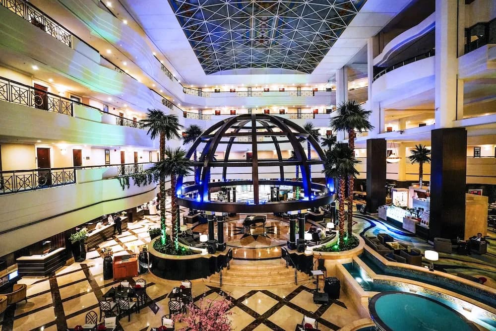 Mövenpick Dubai Grand Al Bustan 3