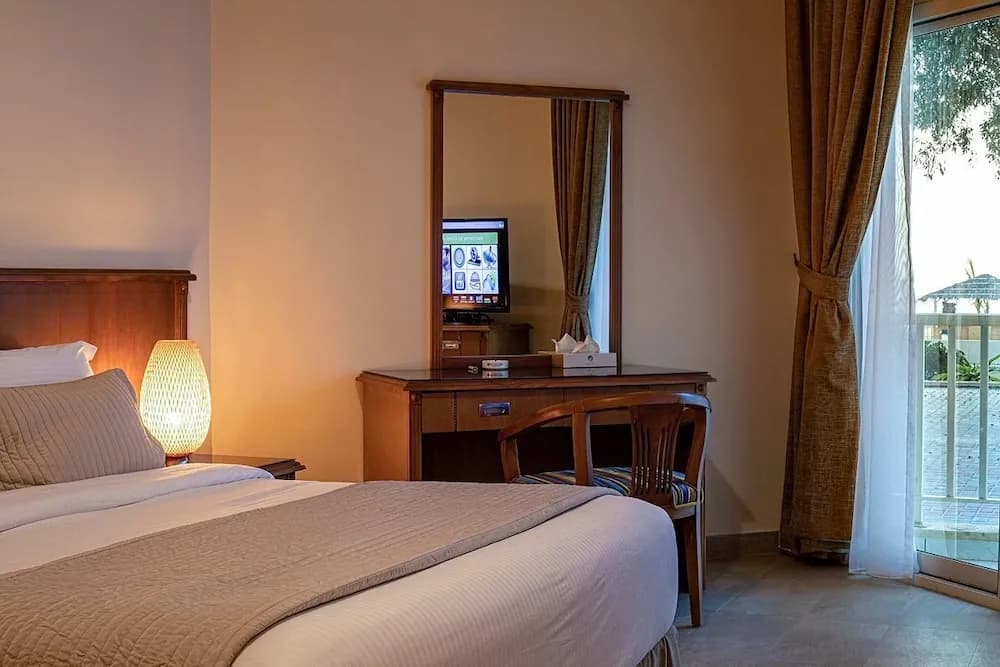 Umm Al Quwain Beach Hotel 4