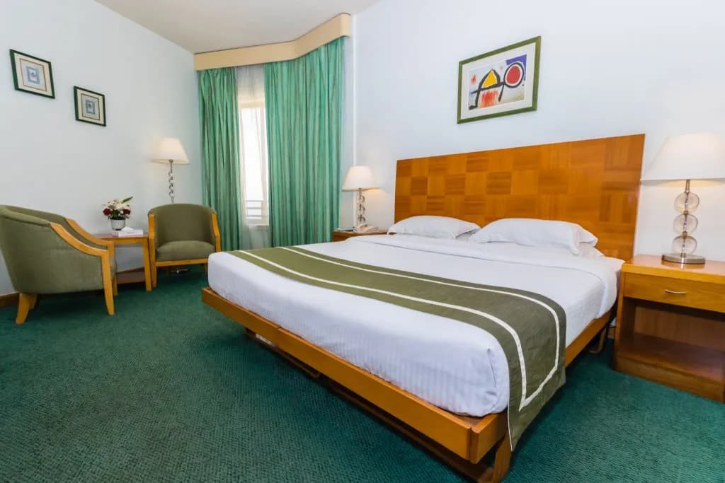 BM Beach Hotel 2