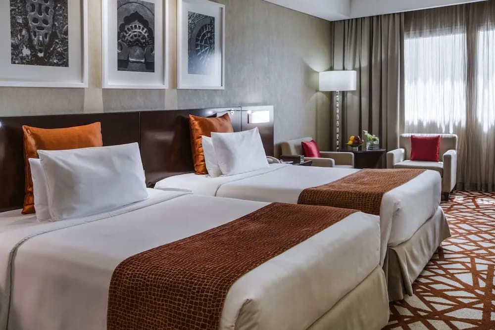 Crowne Plaza Dubai Deira 2