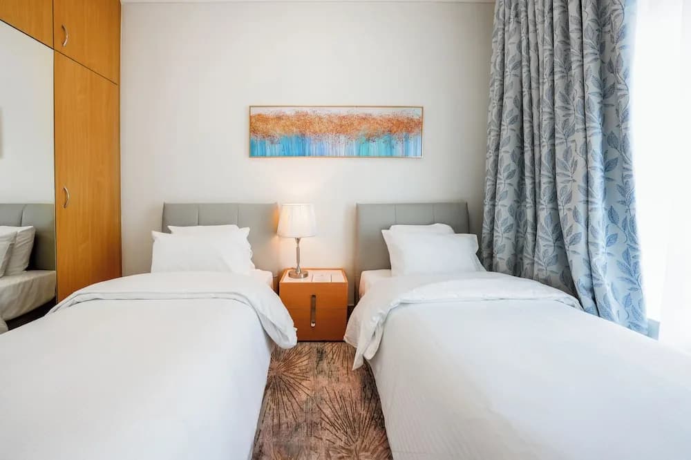 Al Bustan Center & Residence 5