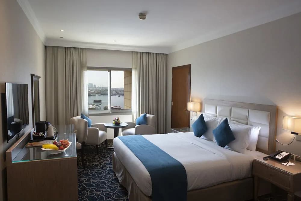 Carlton Tower Hotel Dubai 4
