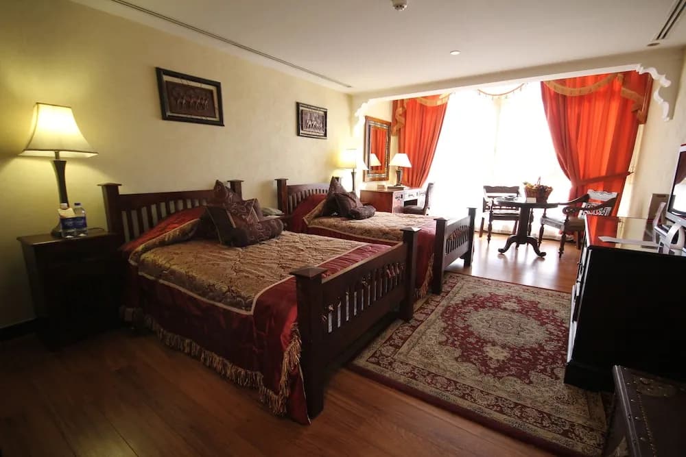 Arabian Courtyard Hotel & Spa 5