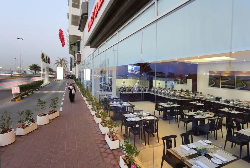 Ramada by Wyndham Beach Hotel Ajman 2