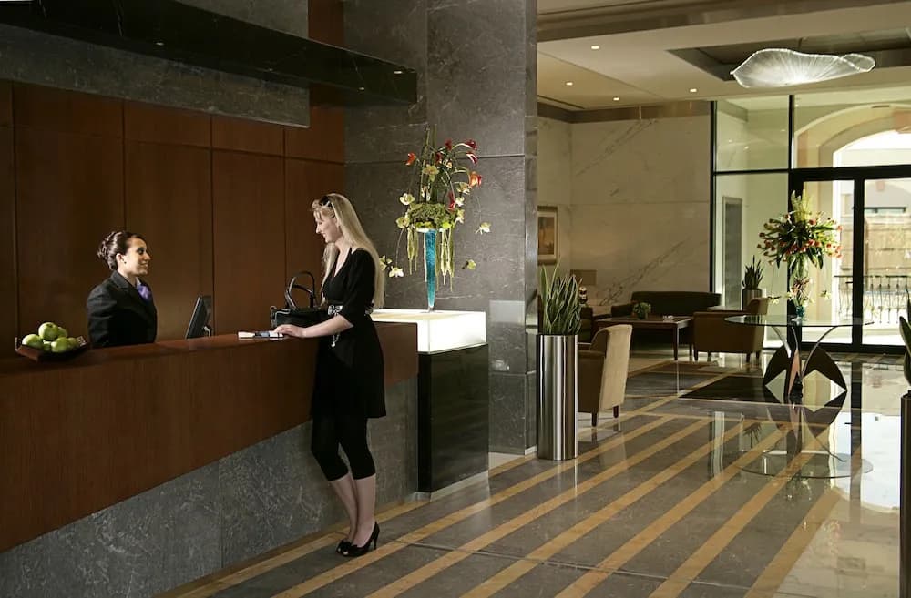 Al Ain Rotana 4