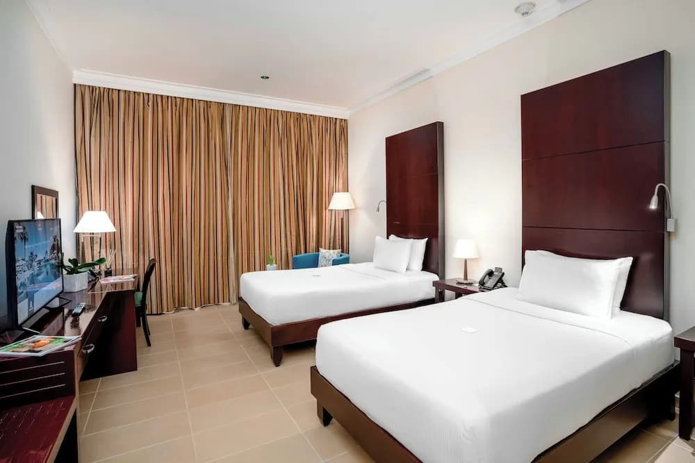 Metropolitan Al Mafraq Hotel 3