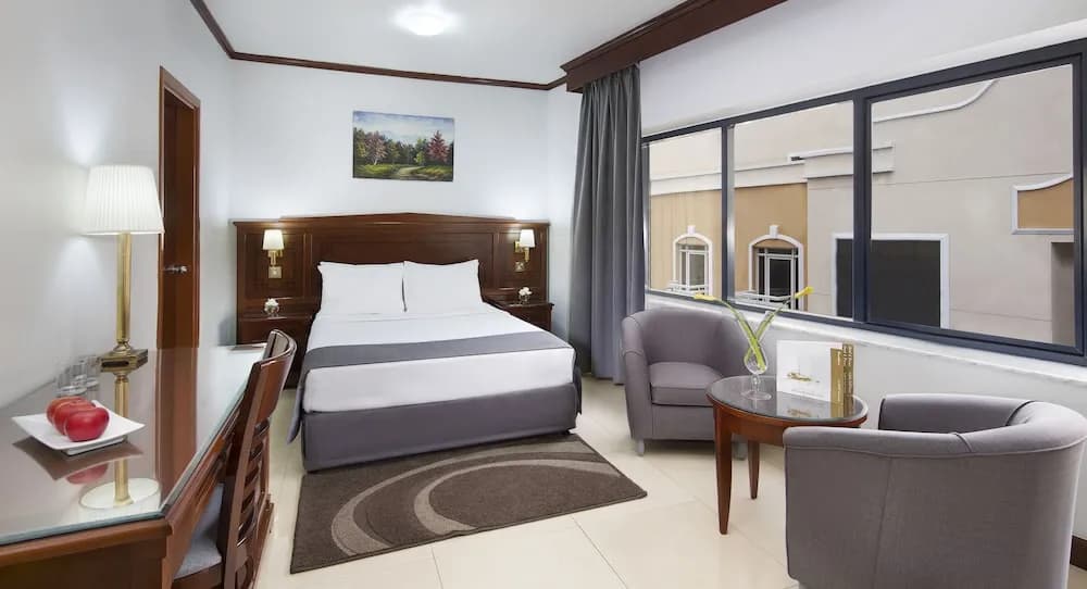 Admiral Plaza Hotel 5
