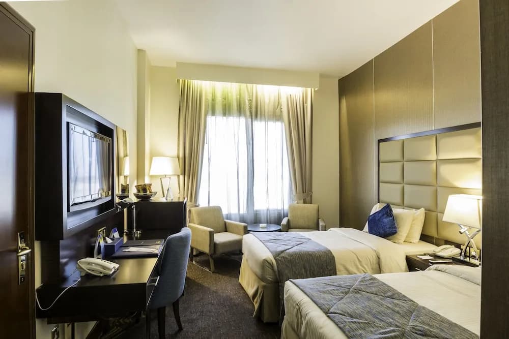 Howard Johnson by Wyndham Bur Dubai 5