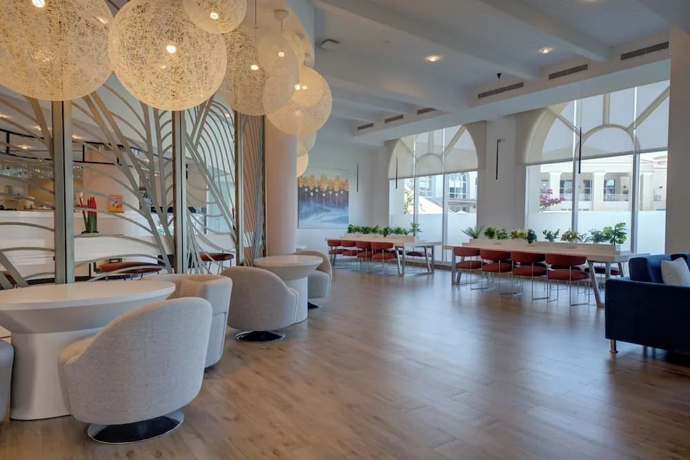 Millennium Lakeview Hotel 3