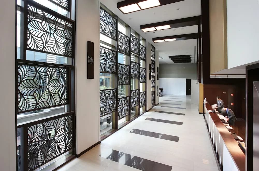 Metropolitan Hotel Dubai 4