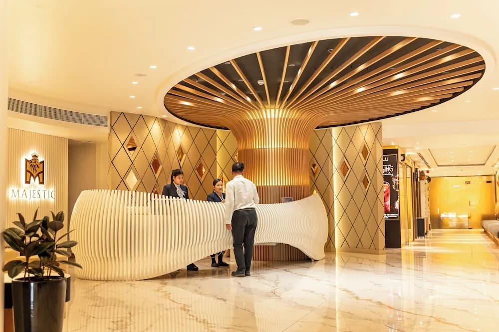 Majestic City Retreat Hotel 5