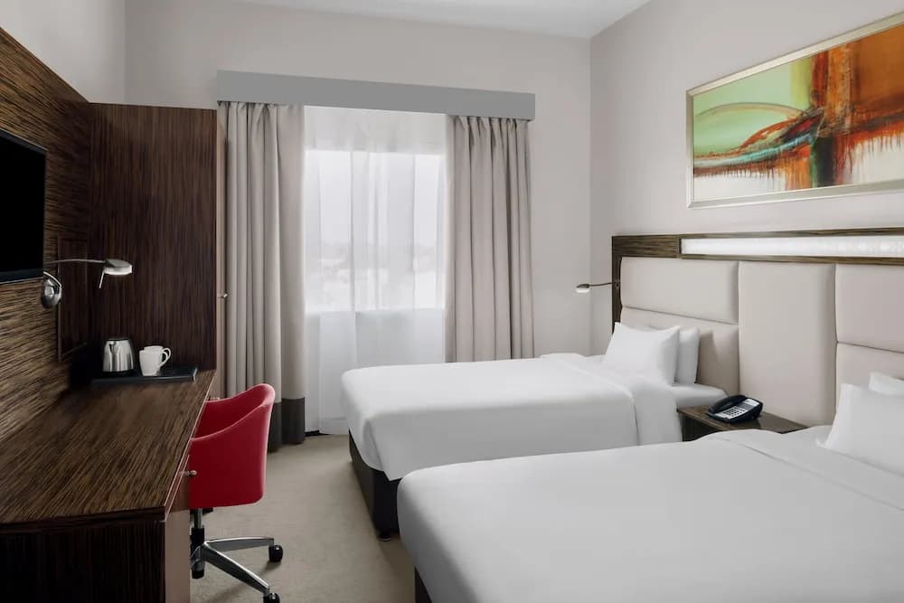 Holiday Inn Express Dubai Internet City 5