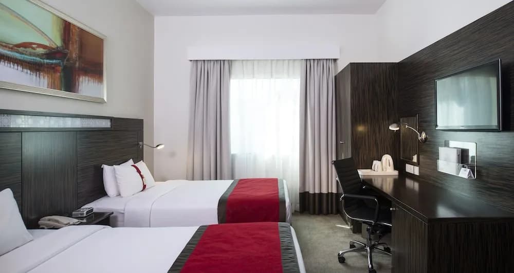 Holiday Inn Express Dubai Internet City 3