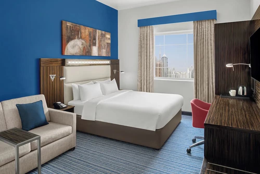Holiday Inn Express Dubai Safa Park 3