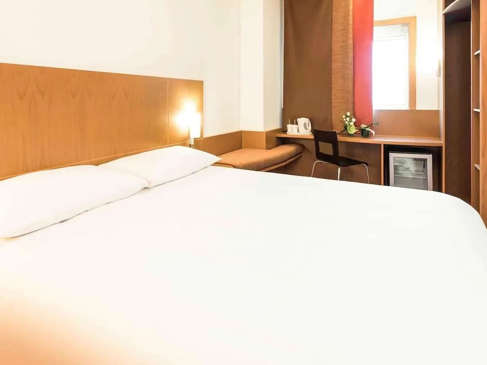 Clifton International Hotel 2