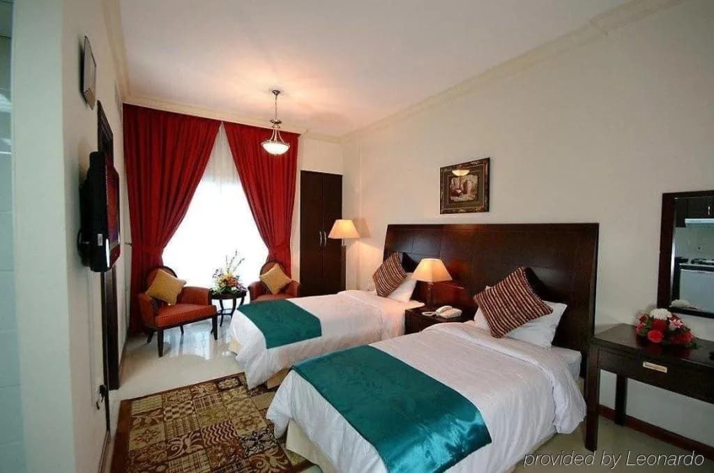 Golden Square Suites 3