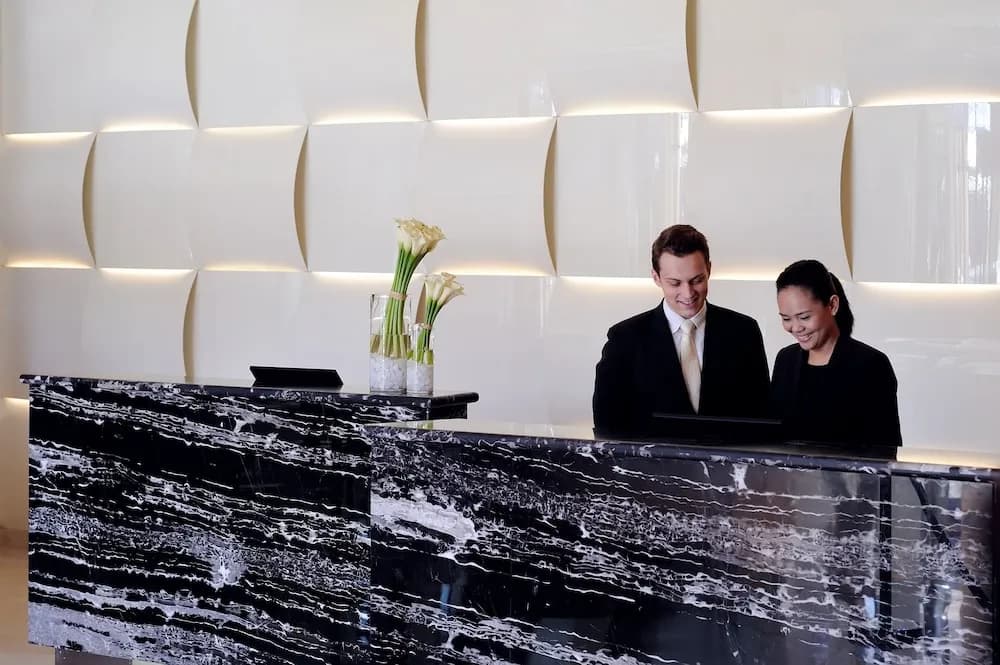 AVANI Deira Dubai Hotel 3