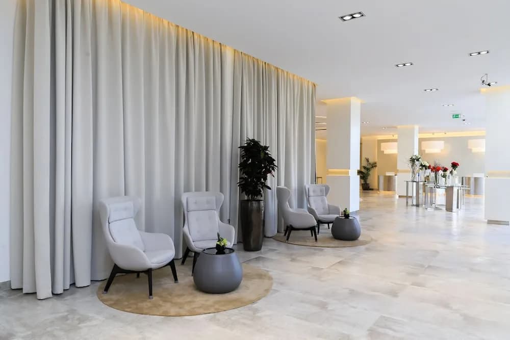 Arjaan by Rotana Dubai Media City 2