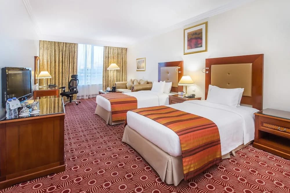 Sunday Hotel Holiday International Dubai 4