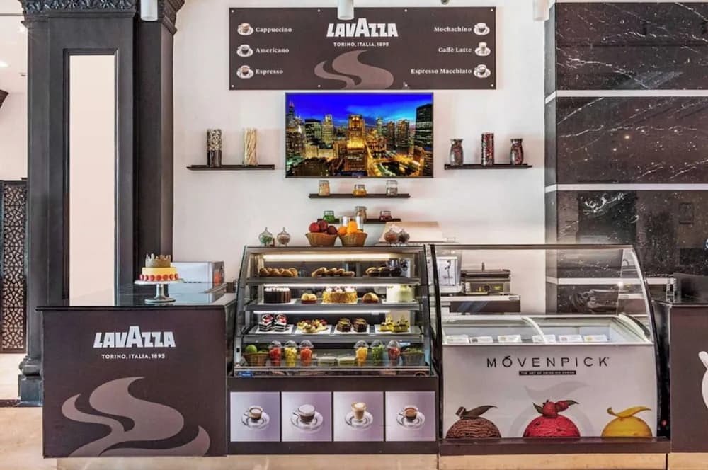 Sunday Hotel Holiday International Dubai 2