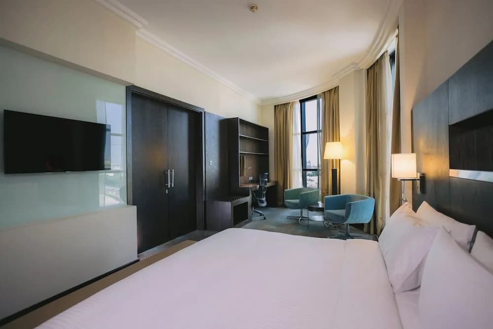 Holiday Inn Abu Dhabi 4